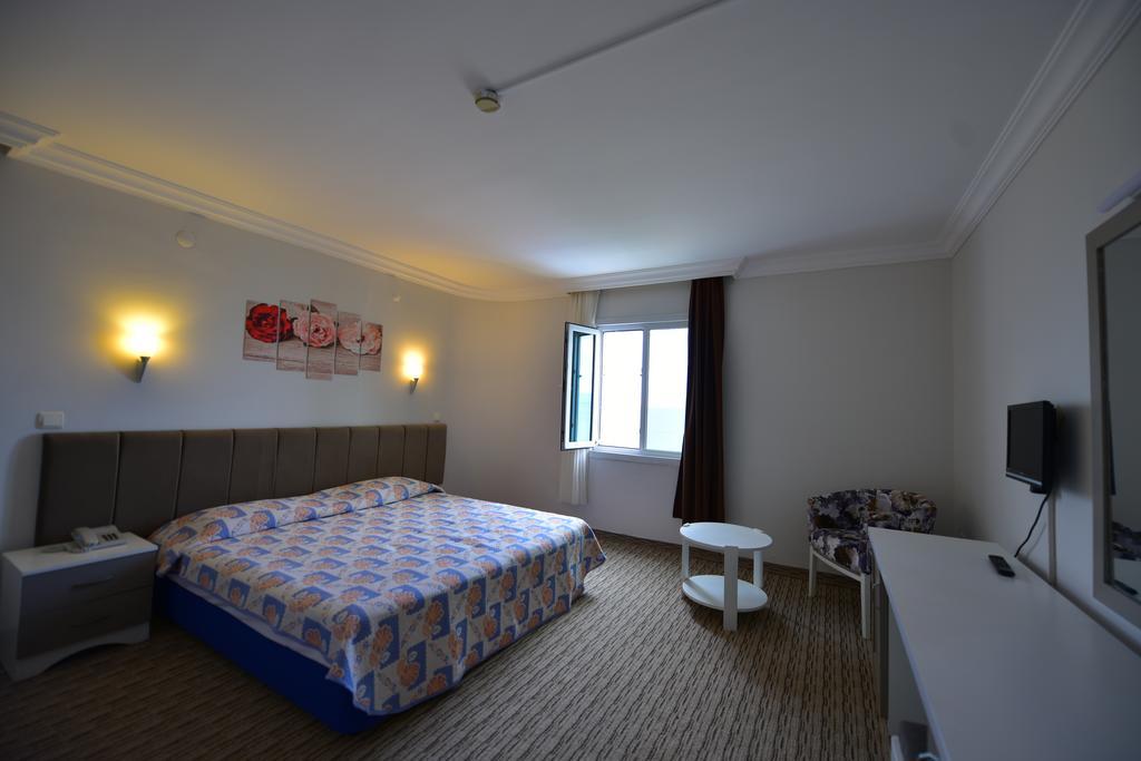 Alder Hotel ไอวาลิค ภายนอก รูปภาพ