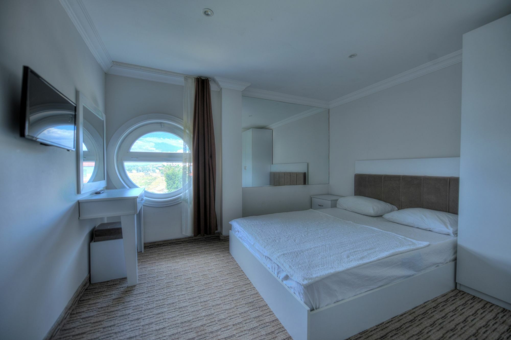 Alder Hotel ไอวาลิค ภายนอก รูปภาพ