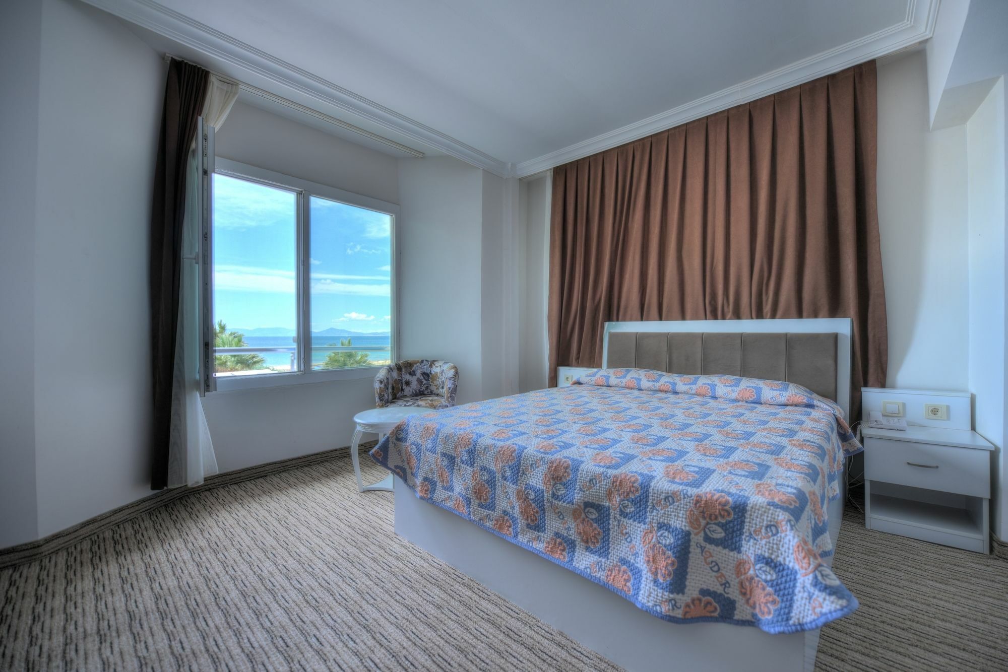 Alder Hotel ไอวาลิค ภายนอก รูปภาพ